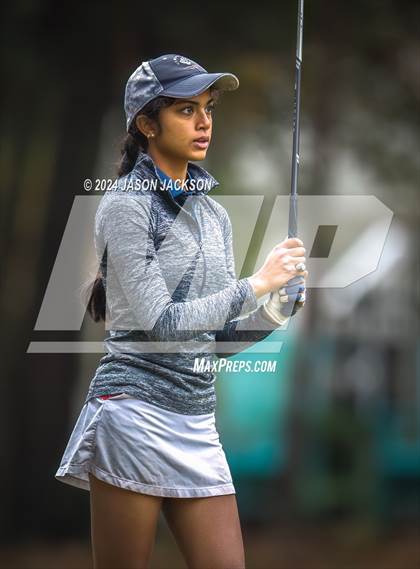 Thumbnail 1 in NCHSAA 4A Finals (Round 2) photogallery.