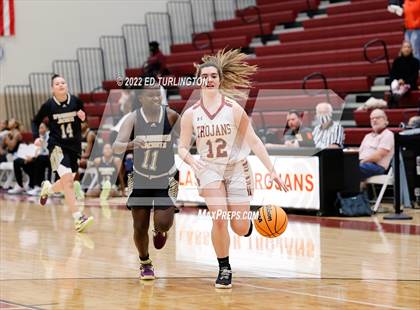 Thumbnail 3 in Sprayberry @ Lassiter photogallery.