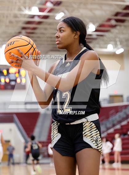Thumbnail 1 in Sprayberry @ Lassiter photogallery.