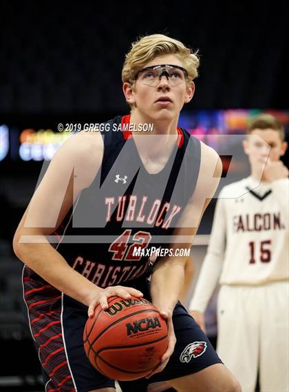 Thumbnail 3 in Turlock Christian vs Vacaville Christian (CIF SJS D6 Final) photogallery.