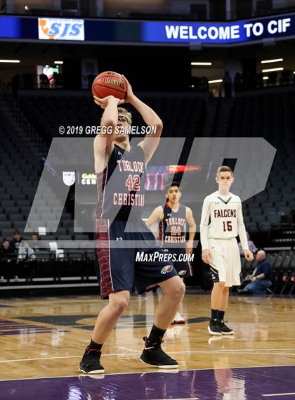 Thumbnail 3 in Turlock Christian vs Vacaville Christian (CIF SJS D6 Final) photogallery.