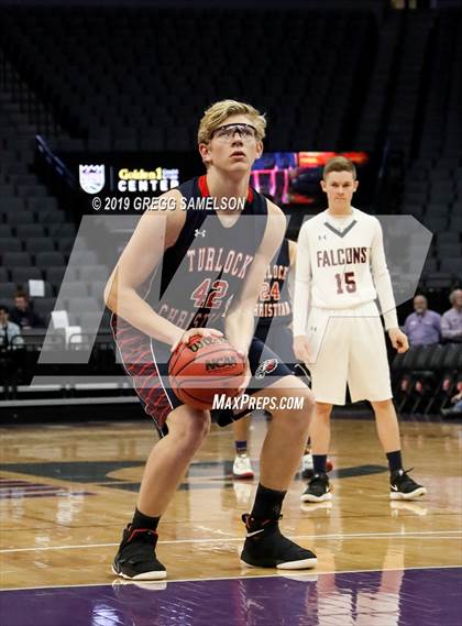 Thumbnail 1 in Turlock Christian vs Vacaville Christian (CIF SJS D6 Final) photogallery.
