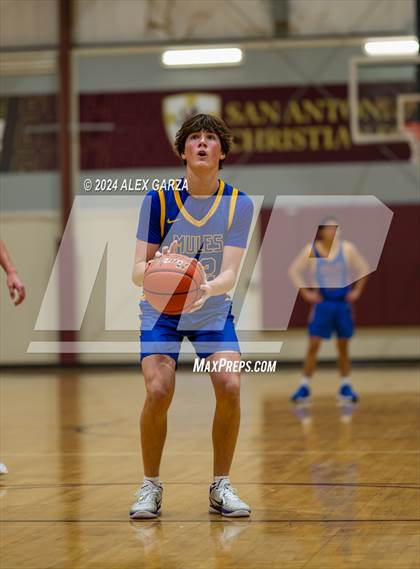 Thumbnail 3 in Alamo Heights vs. Stevens photogallery.