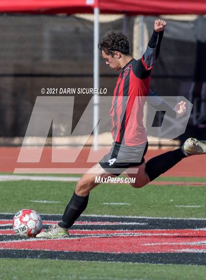 Thumbnail 3 in Dysart vs. Gilbert (Coyote Classic Soccer Tournament) photogallery.