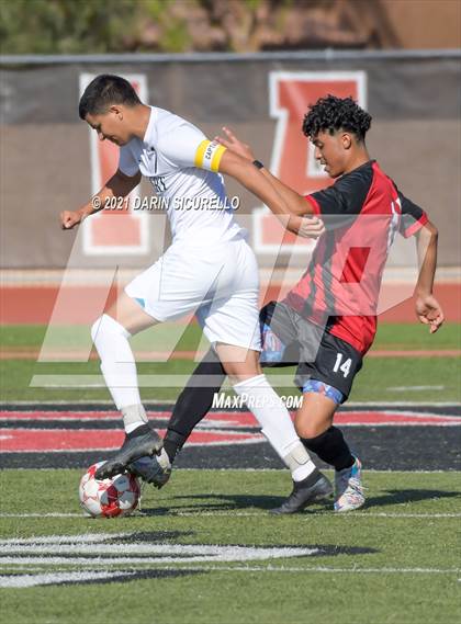 Thumbnail 3 in Dysart vs. Gilbert (Coyote Classic Soccer Tournament) photogallery.