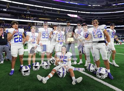 Thumbnail 1 in Tidehaven vs. Gunter (UIL 3A D2 Football Final Medal Ceremony) photogallery.