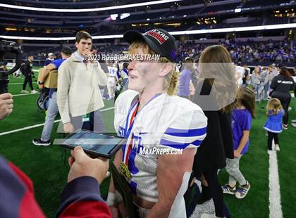 Thumbnail 3 in Tidehaven vs. Gunter (UIL 3A D2 Football Final Medal Ceremony) photogallery.