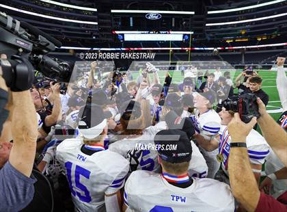 Thumbnail 1 in Tidehaven vs. Gunter (UIL 3A D2 Football Final Medal Ceremony) photogallery.