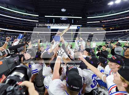 Thumbnail 3 in Tidehaven vs. Gunter (UIL 3A D2 Football Final Medal Ceremony) photogallery.