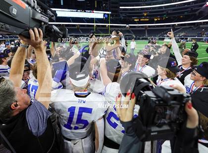 Thumbnail 2 in Tidehaven vs. Gunter (UIL 3A D2 Football Final Medal Ceremony) photogallery.