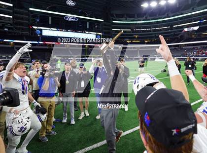 Thumbnail 3 in Tidehaven vs. Gunter (UIL 3A D2 Football Final Medal Ceremony) photogallery.