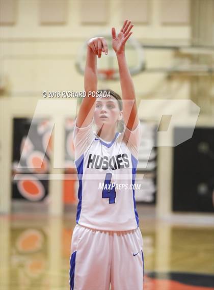 Thumbnail 3 in Hanford West vs. Sanger photogallery.