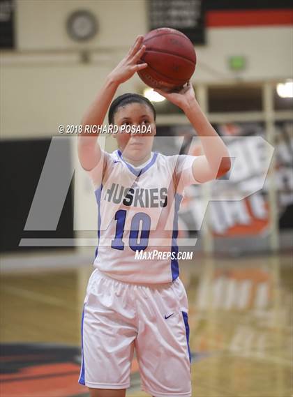 Thumbnail 1 in Hanford West vs. Sanger photogallery.