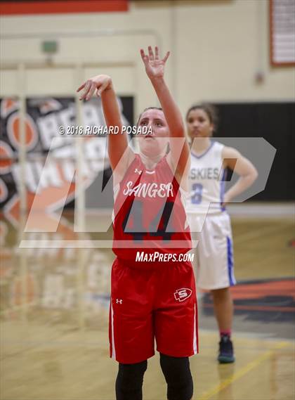 Thumbnail 3 in Hanford West vs. Sanger photogallery.