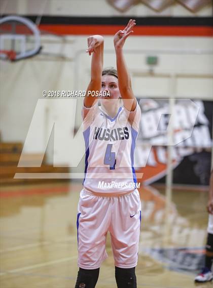 Thumbnail 3 in Hanford West vs. Sanger photogallery.