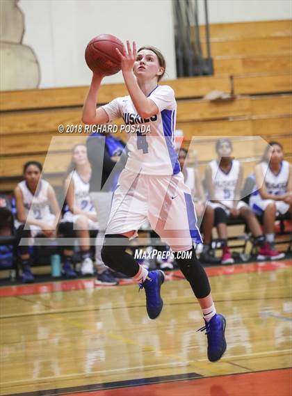 Thumbnail 3 in Hanford West vs. Sanger photogallery.