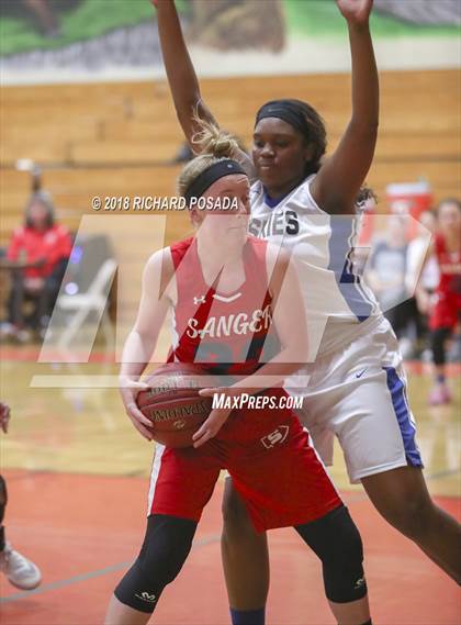 Thumbnail 1 in Hanford West vs. Sanger photogallery.