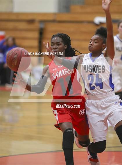 Thumbnail 3 in Hanford West vs. Sanger photogallery.