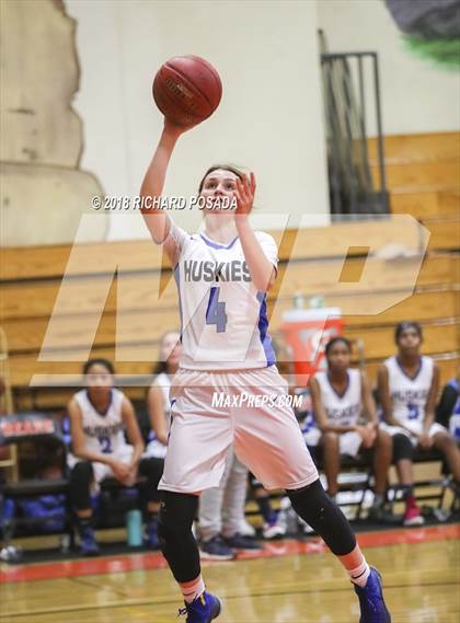 Thumbnail 1 in Hanford West vs. Sanger photogallery.