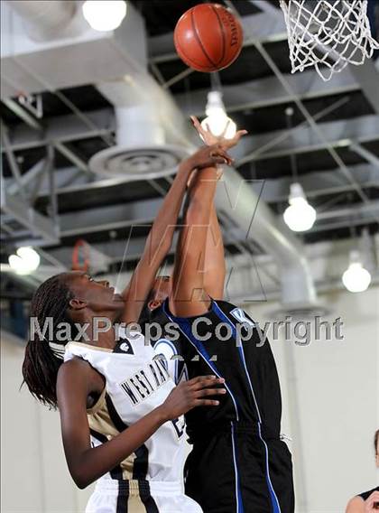 Thumbnail 1 in Rialto vs. West Ranch (CIF SS Playoffs) photogallery.