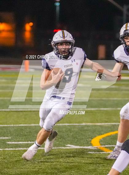 Thumbnail 2 in Mogollon vs. St. David (AIA 1A Finals) photogallery.