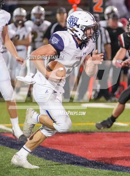 Thumbnail 2 in Mogollon vs. St. David (AIA 1A Finals) photogallery.