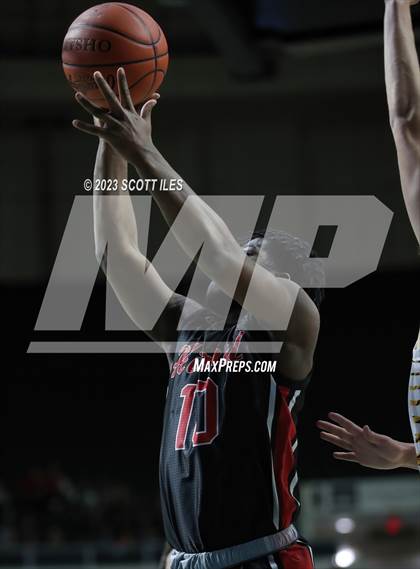 Thumbnail 1 in Hiland vs Federal Hocking (OHSAA D4 Regional Semifinal) photogallery.