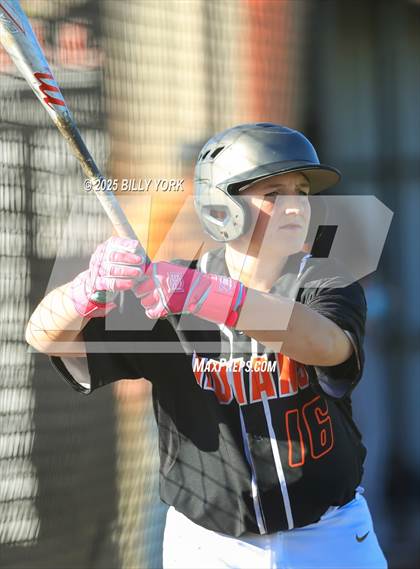Thumbnail 2 in Grand Saline vs Rains photogallery.