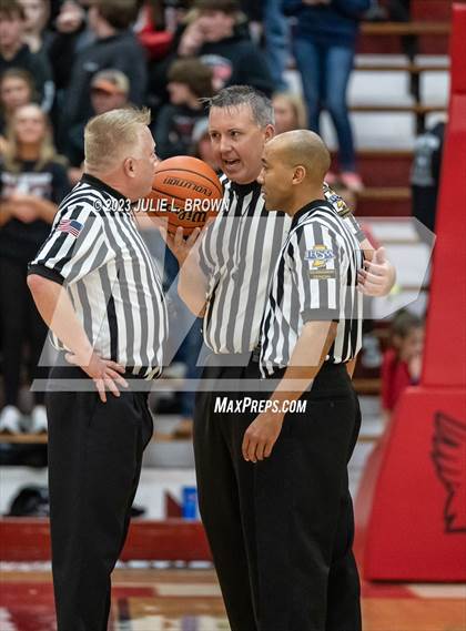 Thumbnail 1 in Brownstown Central vs. Linton-Stockton (IHSAA 2A Semi-state Final) photogallery.