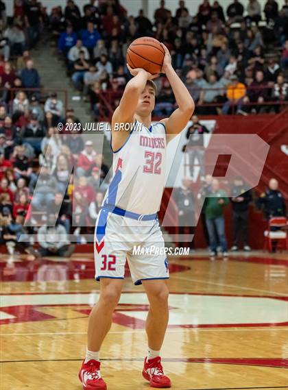 Thumbnail 3 in Brownstown Central vs. Linton-Stockton (IHSAA 2A Semi-state Final) photogallery.