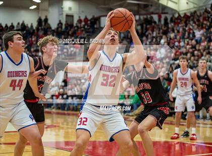 Thumbnail 3 in Brownstown Central vs. Linton-Stockton (IHSAA 2A Semi-state Final) photogallery.
