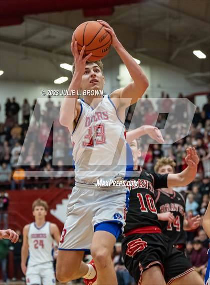 Thumbnail 2 in Brownstown Central vs. Linton-Stockton (IHSAA 2A Semi-state Final) photogallery.