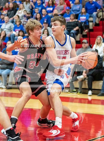 Thumbnail 3 in Brownstown Central vs. Linton-Stockton (IHSAA 2A Semi-state Final) photogallery.