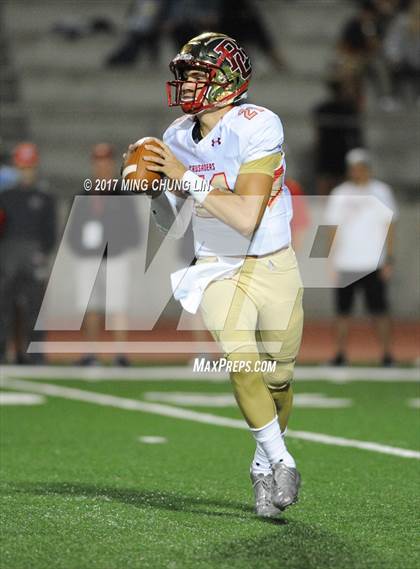 Thumbnail 2 in Mater Dei vs. Bergen Catholic (Brothers in Arms Classic) photogallery.