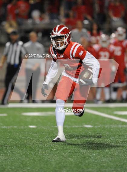 Thumbnail 2 in Mater Dei vs. Bergen Catholic (Brothers in Arms Classic) photogallery.