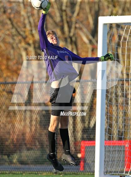 Thumbnail 3 in University vs Fitch (CIAC Class L First Round) photogallery.