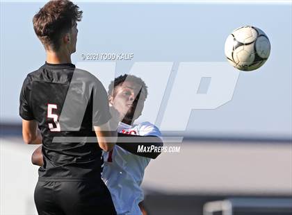 Thumbnail 2 in University vs Fitch (CIAC Class L First Round) photogallery.