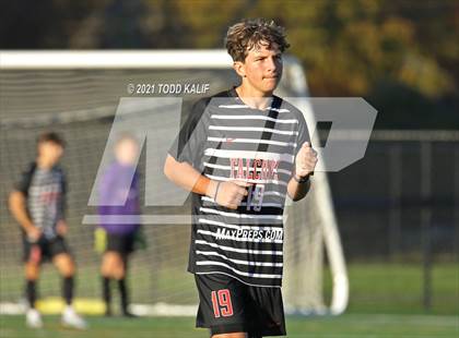 Thumbnail 3 in University vs Fitch (CIAC Class L First Round) photogallery.