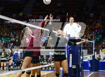 Thumbnail 1 in Fossil Ridge vs Chatfield (CHSAA 5A Semifinal Playoff) photogallery.