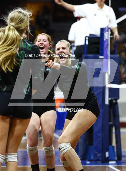Thumbnail 1 in Fossil Ridge vs Chatfield (CHSAA 5A Semifinal Playoff) photogallery.
