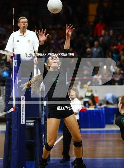Thumbnail 3 in Fossil Ridge vs Chatfield (CHSAA 5A Semifinal Playoff) photogallery.