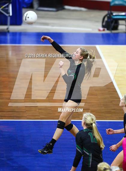 Thumbnail 3 in Fossil Ridge vs Chatfield (CHSAA 5A Semifinal Playoff) photogallery.