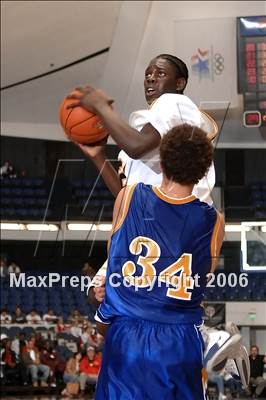 Thumbnail 3 in Campbell Hall vs Santa Margarita (Nike Extravaganza) photogallery.