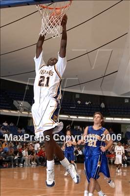 Thumbnail 3 in Campbell Hall vs Santa Margarita (Nike Extravaganza) photogallery.