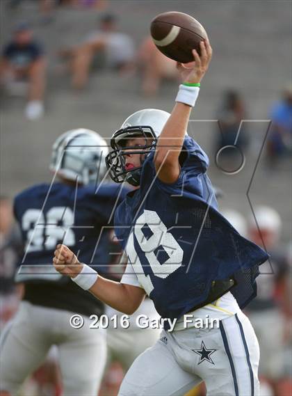 Thumbnail 3 in Farragut @ Ootlewah (Scrimmage) photogallery.