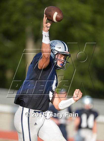 Thumbnail 1 in Farragut @ Ootlewah (Scrimmage) photogallery.