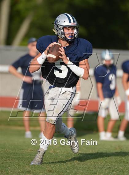 Thumbnail 3 in Farragut @ Ootlewah (Scrimmage) photogallery.