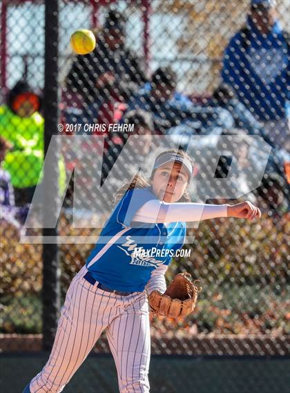 Thumbnail 1 in Mountain View vs. Pueblo Central (CHSAA 4A Final) photogallery.