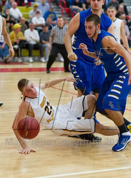 Thumbnail 3 in Hempfield Area vs. North Allegheny (WPIAL Class AAAA Quarterfinal) photogallery.