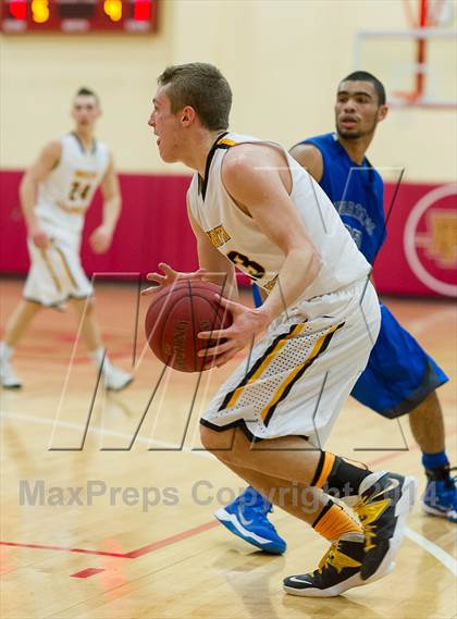 Thumbnail 1 in Hempfield Area vs. North Allegheny (WPIAL Class AAAA Quarterfinal) photogallery.